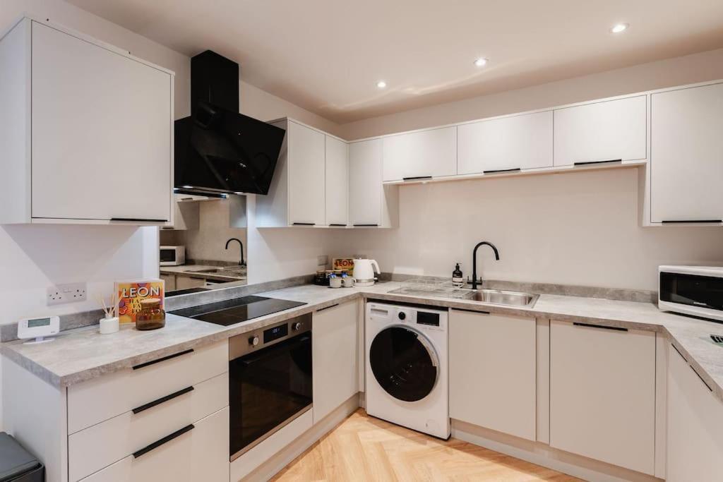Boutique Apartment - Mazerystays Exley Eksteriør bilde